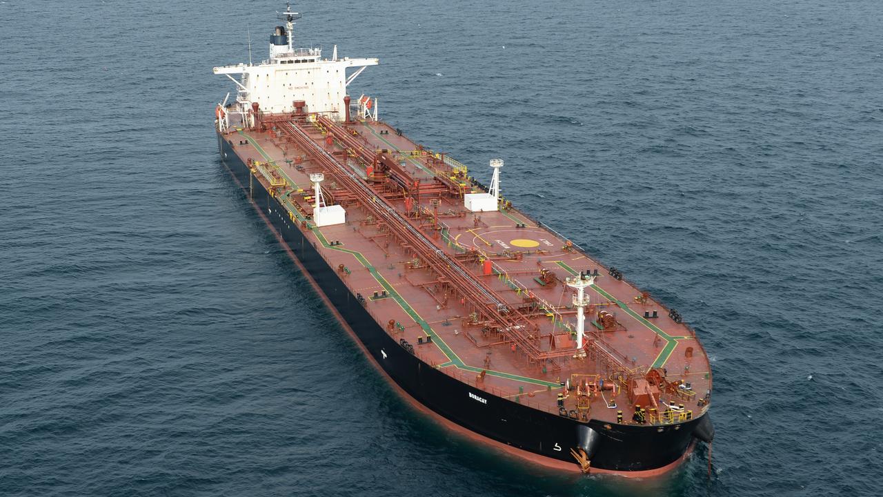 Pétrolier russe en mer